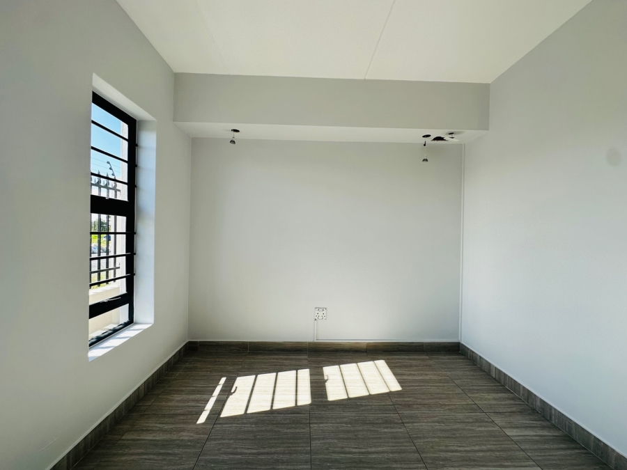 2 Bedroom Property for Sale in Parklands North Western Cape